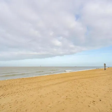 By The With Stunning Sea View クノック・ヘイスト