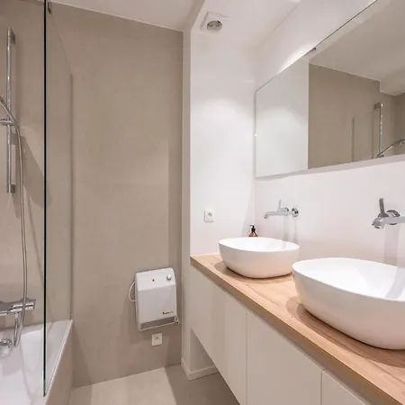 By The With Stunning Sea View アパート